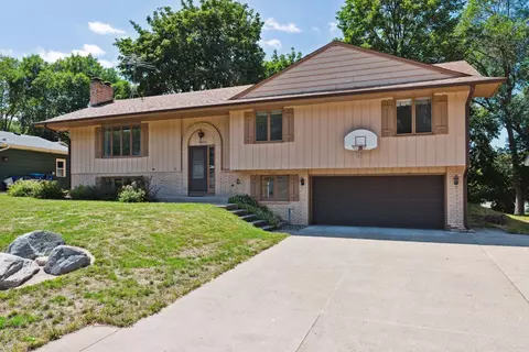 10653 Johnson Rd, Bloomington, MN 55437