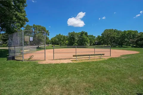 10653 Johnson Rd, Bloomington, MN 55437 photo 48