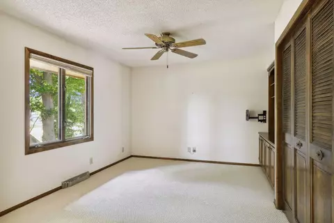 10653 Johnson Rd, Bloomington, MN 55437 photo 19