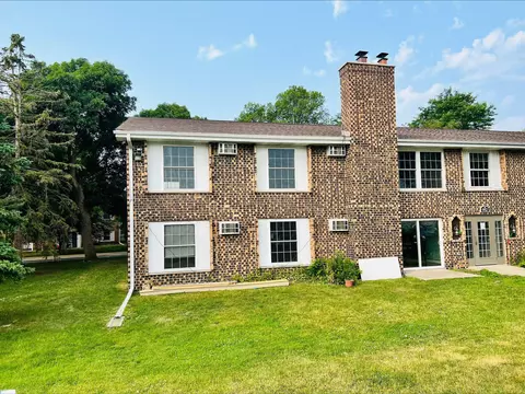 952 Westbrooke Way #8, Hopkins, MN 55343