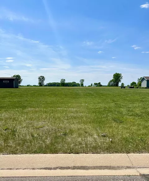 620 4th Ave SW, Blooming Prairie Twp, MN 55917