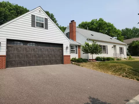 710 S Washington Ave, Saint Peter, MN 56082