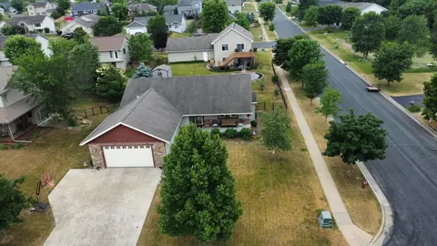 1664 Covey Dr, River Falls, WI 54022