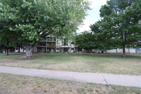8935 Old Cedar Ave S #307, Bloomington, MN 55425