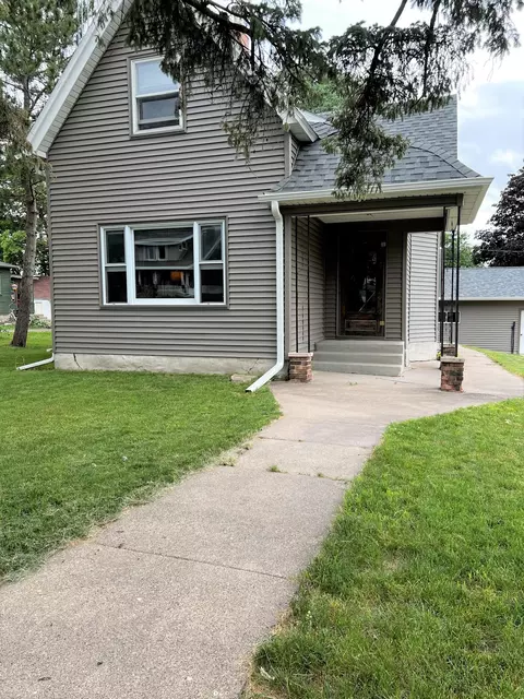 245 4th St SW, Plainview, MN 55964 photo 4