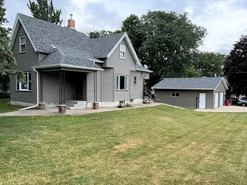 245 4th St SW, Plainview, MN 55964