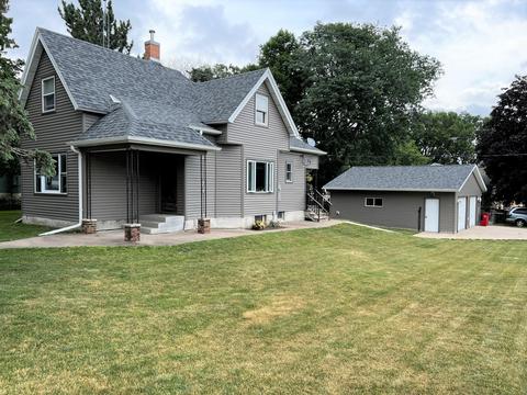 245 4th St SW, Plainview, MN 55964