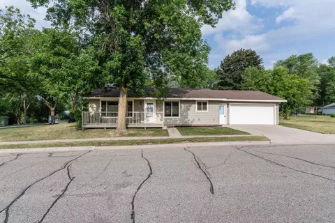 1107 N Baird Ave, Fergus Falls, MN 56537