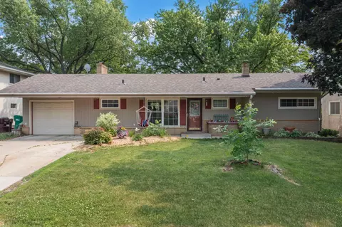 342 Edith Dr, West Saint Paul, MN 55118