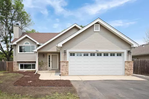 5162 W 143rd St, Savage, MN 55378