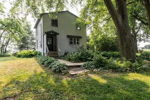 304 8th St SE, Hayfield, MN 55940