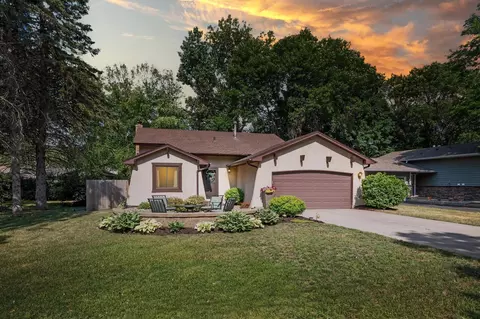 4891 Hanson Rd, Shoreview, MN 55126