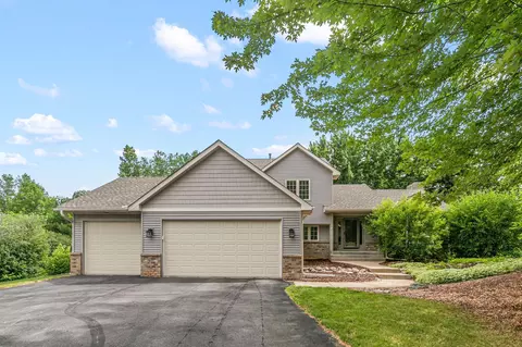 8135 Hawthorne Pl, Victoria, MN 55386