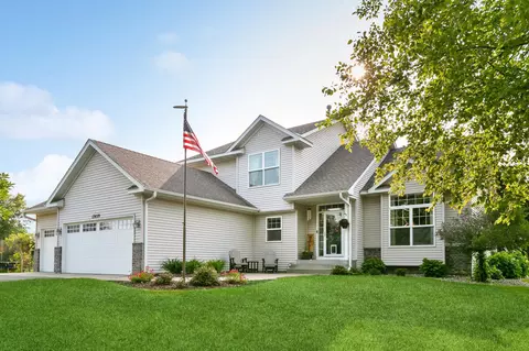17459 Goodland Ct, Lakeville, MN 55044