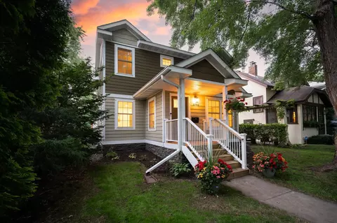 1993 Stanford Ave, Saint Paul, MN 55105