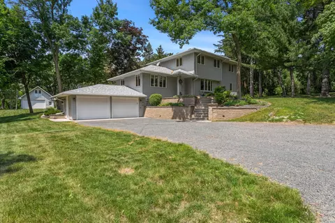 556 Neal Ave N, Stillwater, MN 55082