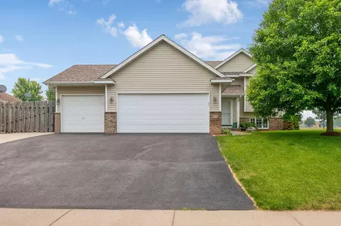9939 Park Place Dr, Monticello, MN 55362