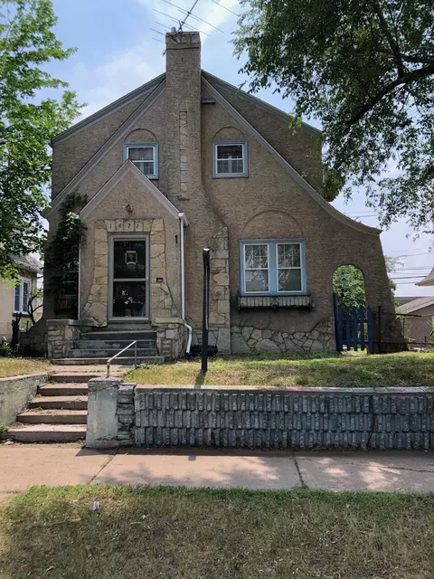 1472 Sherburne Ave, Saint Paul, MN 55104