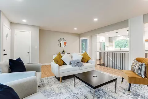 6901 Eliot View Rd, Saint Louis Park, MN 55426