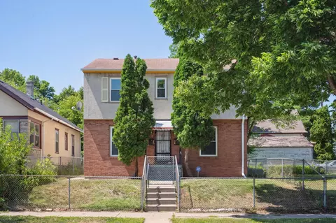 921-923 Oliver Ave N, Minneapolis, MN 55411