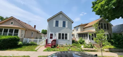 1233 Woodbridge St, Saint Paul, MN 55117