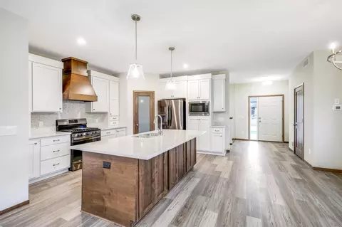 1125 Seurer St, Elko New Market, MN 55054