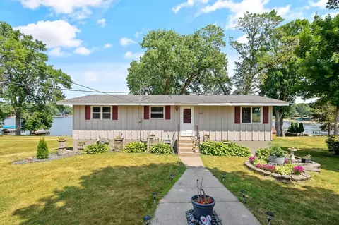 29775 Neal Ave, Lindstrom, MN 55045