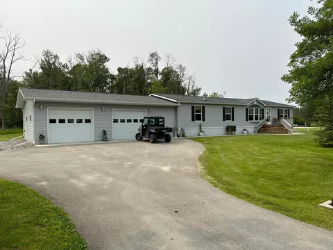 2023 Stanton Dr NW, Baudette, MN 56623
