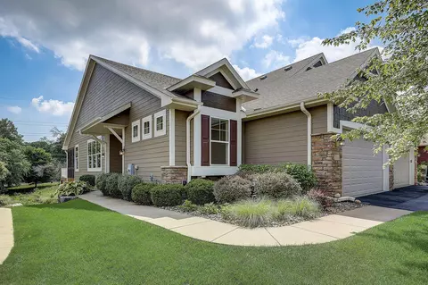 3566 Sawgrass Trl E, Eagan, MN 55123