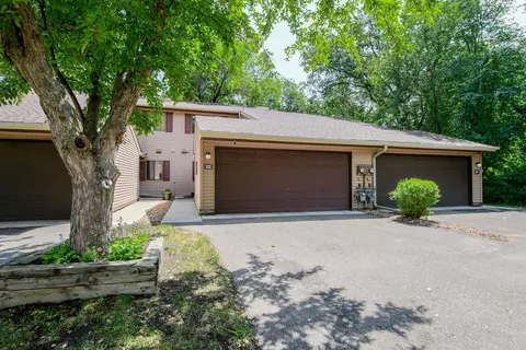 103 South Dr #E, Circle Pines, MN 55014