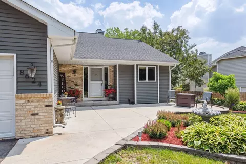 8624 Chanhassen Hills Dr N, Chanhassen, MN 55317