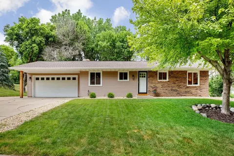 5841 131st St W, Apple Valley, MN 55124