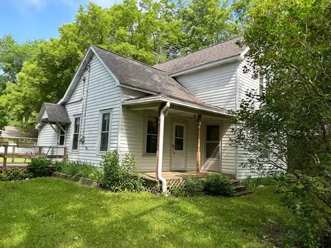 860 190th St, Hammond, WI 54015