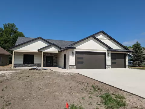 279 Rodeo Rd, Alexandria, MN 56308