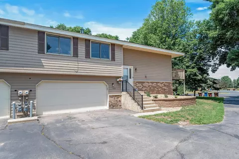 11131 Xavier Cir, Bloomington, MN 55437