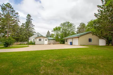 1511 Roosevelt Rd SE, Bemidji, MN 56601