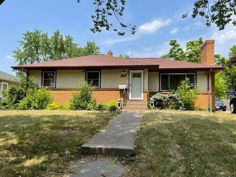 2075 California Ave E, Saint Paul, MN 55119