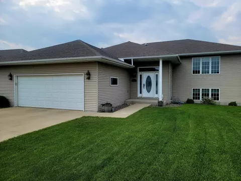 1002 24th Ave NW, Austin, MN 55912