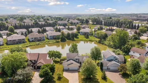 3881 Benjamin Dr, Woodbury, MN 55125