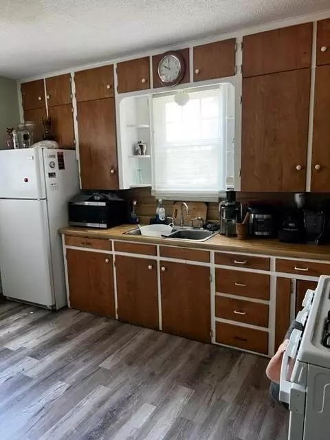 200 4th Ave SE, Austin, MN 55912 photo 7