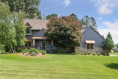 6959 Highover Dr, Chanhassen, MN 55317