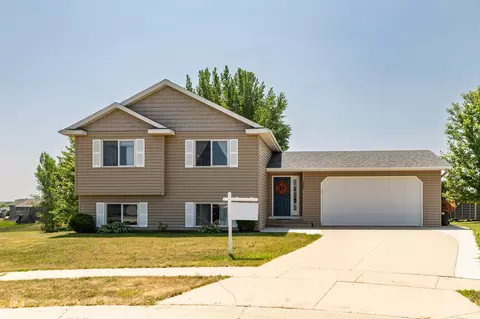 5048 Cannon Ln NW, Rochester, MN 55901