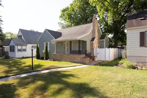 913 W Cavour Ave, Fergus Falls, MN 56537
