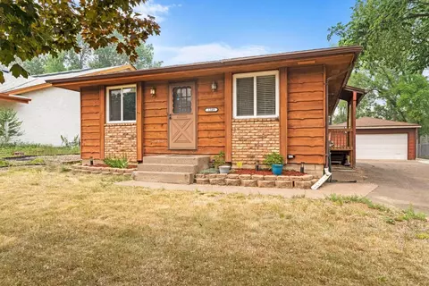 1349 89th Ave NE, Blaine, MN 55434