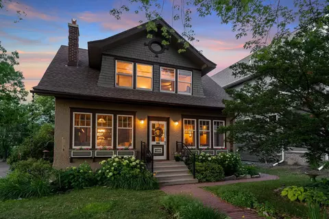 1065 Van Slyke Ave, Saint Paul, MN 55103