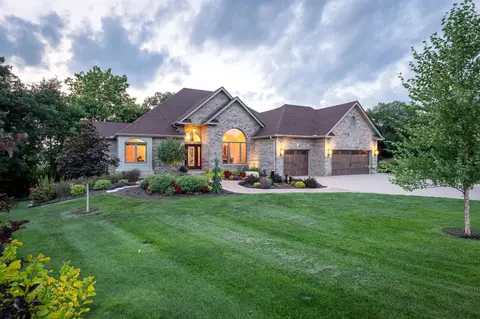 316 Limestone Rd, Cannon Falls, MN 55009