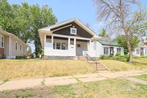 1249 Beech St, Saint Paul, MN 55106