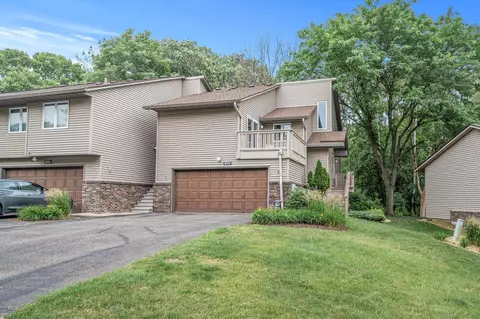 672 Dorland Rd S, Maplewood, MN 55119