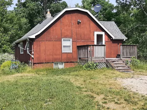 w7689 Wisconsin 65, Beldenville, WI 54003