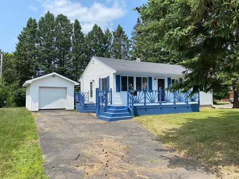 323 Fairfax Rd, Hoyt Lakes, MN 55750